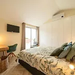 Villa Oliveiral With River View, Heated Pool & Jacuzzi