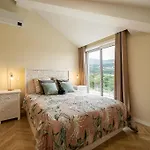 Oliveiral With River View, Heated Pool & Jacuzzi Villa *