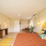 Oliveiral With River View, Heated Pool & Jacuzzi *