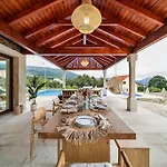 Oliveiral With River View, Heated Pool & Jacuzzi
