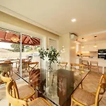 Villa Oliveiral With River View, Heated Pool & Jacuzzi *