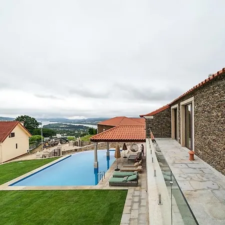 Oliveiral With River View, Heated Pool & Jacuzzi Villa