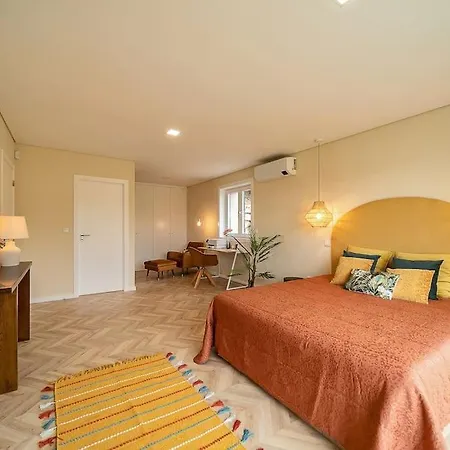 Oliveiral Countryside With River View Villa *