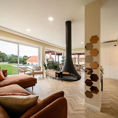 Oliveiral With River View, Heated Pool & Jacuzzi Villa Vila Nova de Cerveira