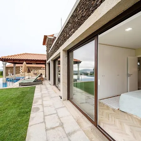 Villa Oliveiral With River View, Heated Pool & Jacuzzi