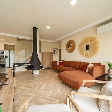 Villa Oliveiral With River View, Heated Pool & Jacuzzi Vila Nova de Cerveira
