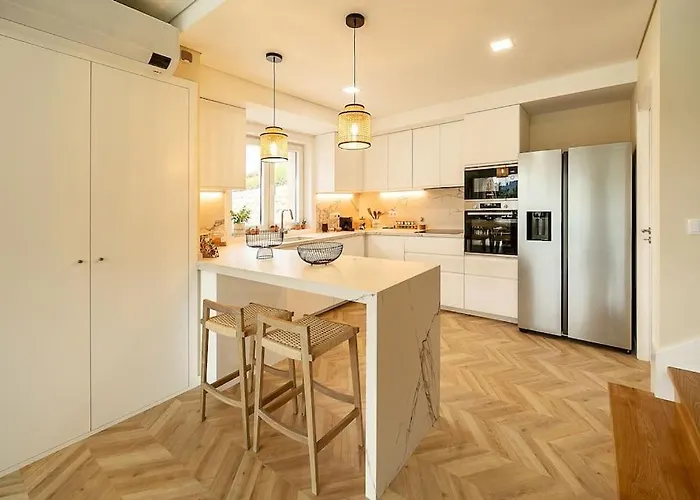 Oliveiral Countryside With River View Villa