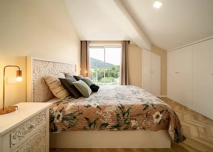 Oliveiral Countryside With River View 别墅