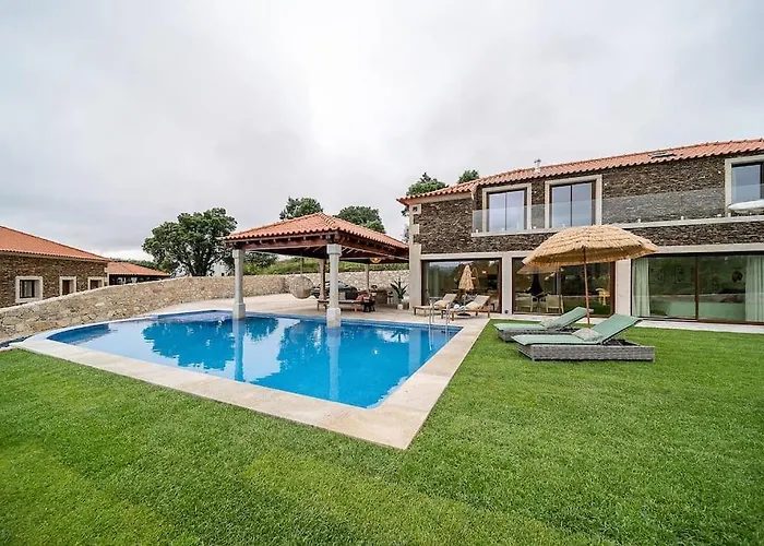 Villa Oliveiral Countryside With River View