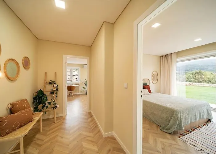 Oliveiral Countryside With River View Villa *