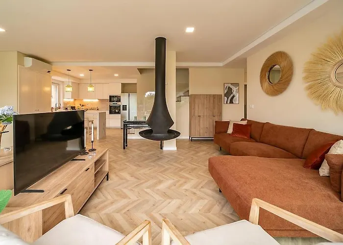 Oliveiral Countryside With River View Villa