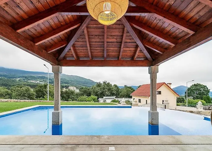 Oliveiral Countryside With River View Villa