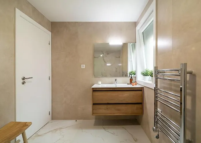 Oliveiral Countryside With River View 别墅